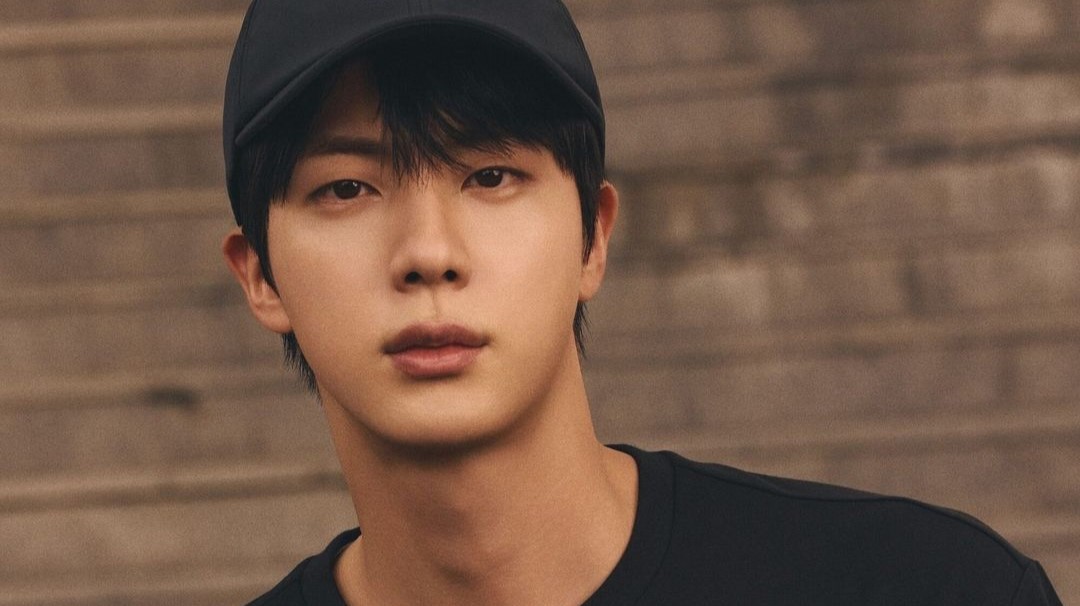 BTS Jin Selected as Newest Global Ambassador for Alo Yoga + ARMYs React to Idol’s Photos