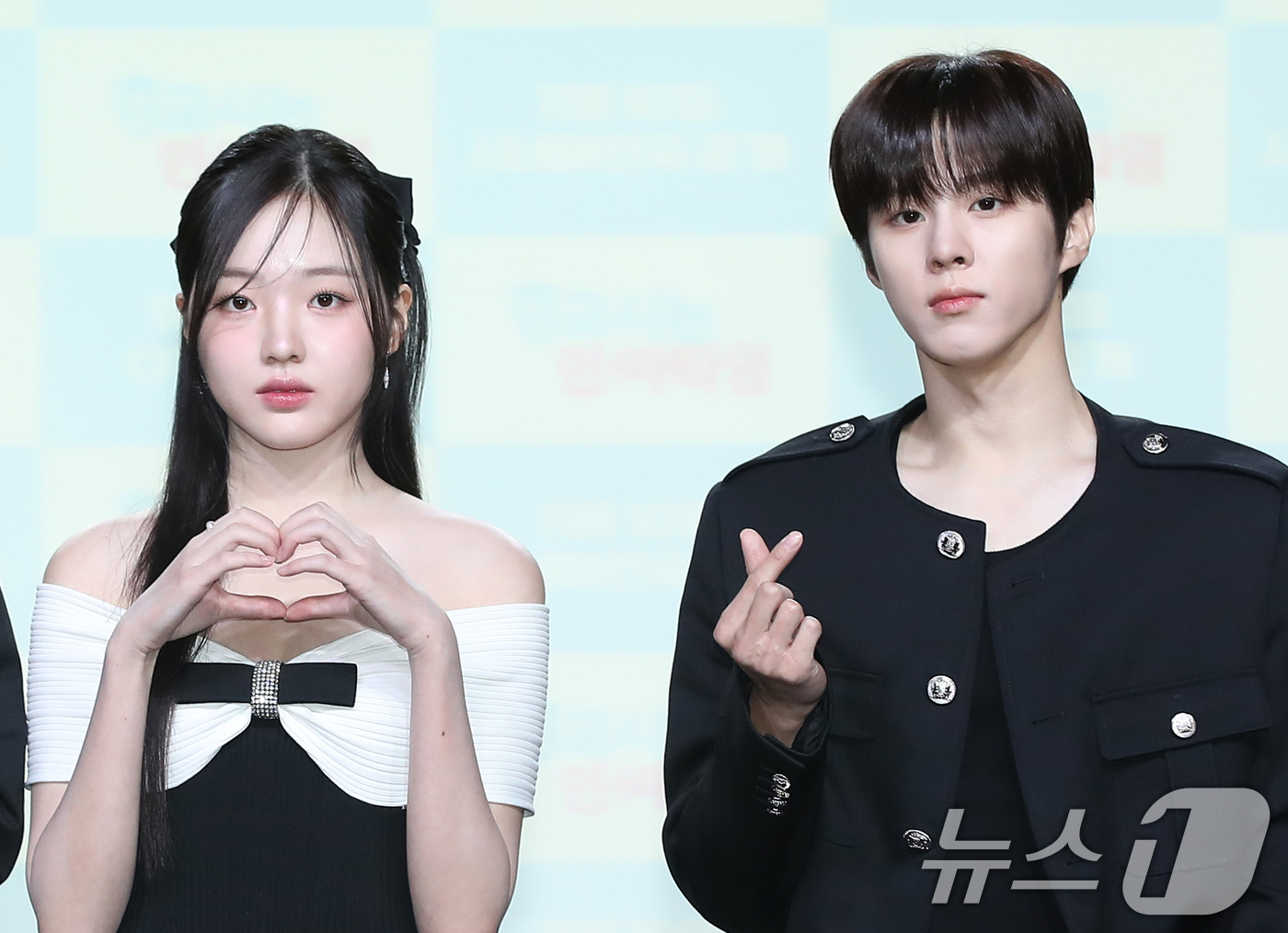 Kim Wooseok Acts ‘Awkward’ With Girlfriend Kang Na Eon During 1st Public Appearance — Here’s  Why 