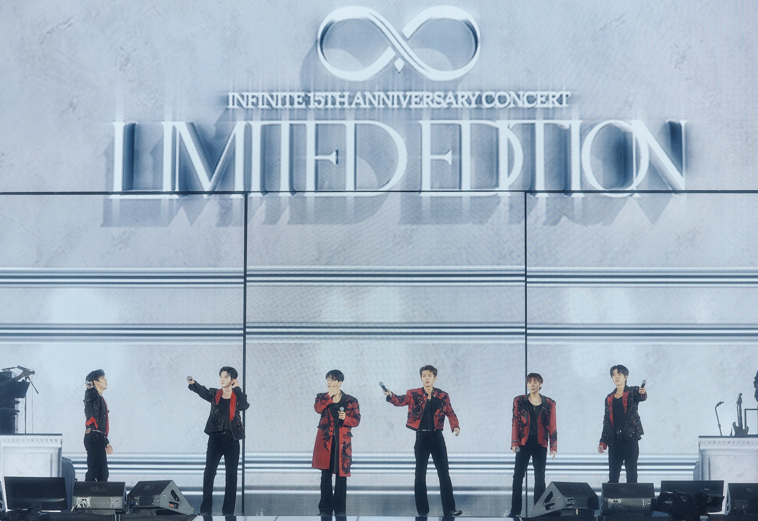 INFINITE 15th Anniversary Limited Edition Concert 