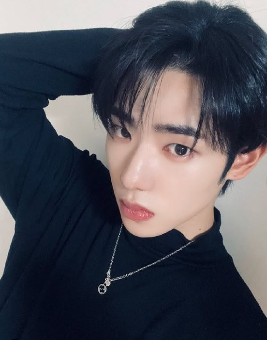Fantasy Boys Minseo