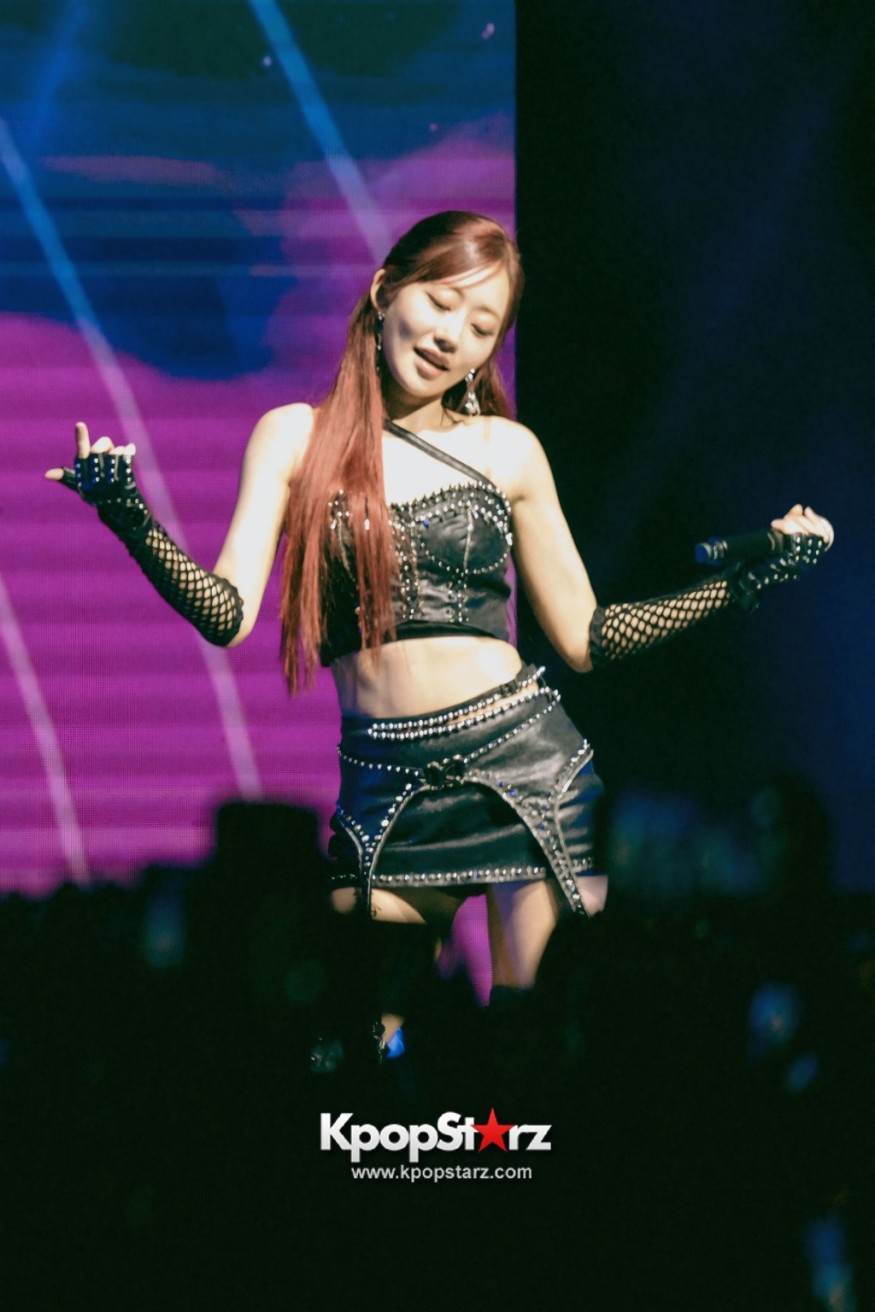 KISS OF LIFE Lights Up Singapore With Explosive “KISS ROAD”