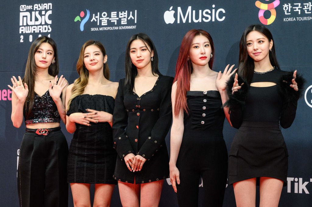 ITZY in Talks for Contract Renewal With JYP Entertainment Following Release of ‘Girls Will Be Girls’