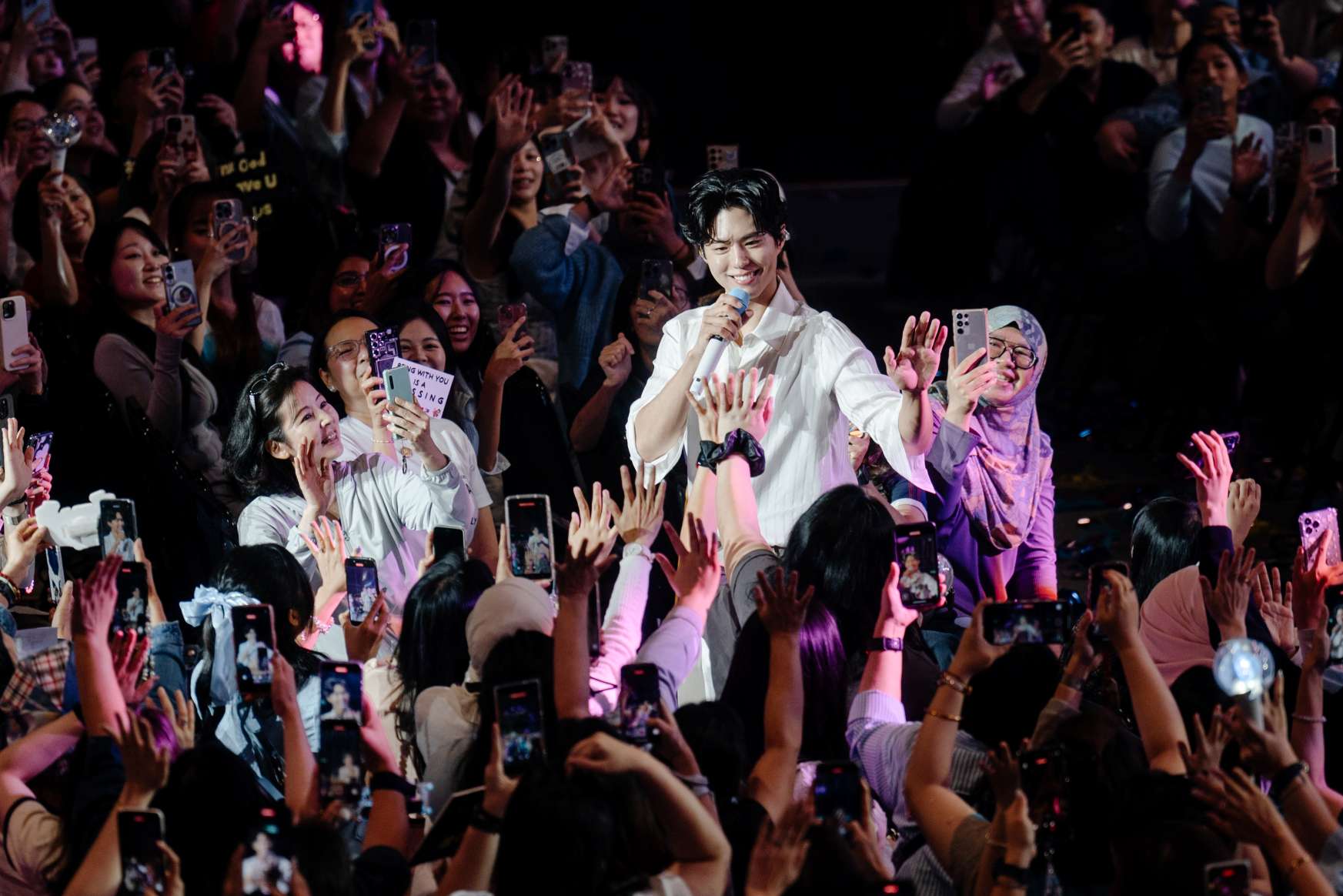 PARK BO GUM 2025 FAN MEETING TOUR BE WITH YOU 