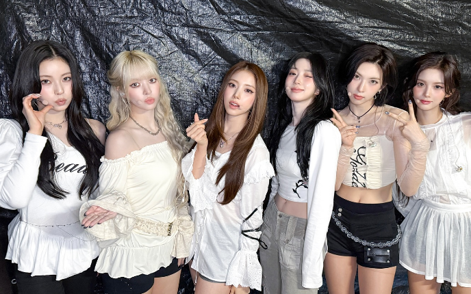 NMIXX Reaches Major Milestone With 'Blue Valentine' Becoming No. 1 on Melon's TOP 100, Unseating 'Golden'