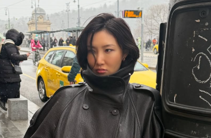 Former Mamamoo's Hwasa Drops Playful First Teaser for 'So Cute' Ahead of Solo Comeback