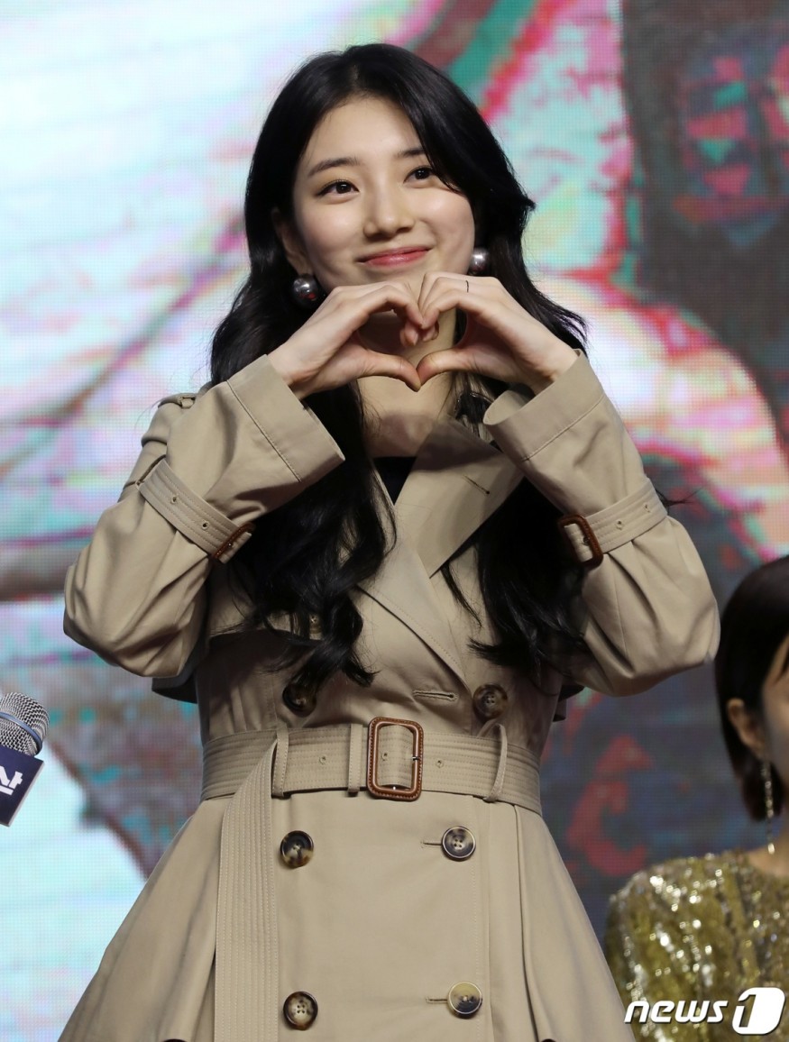 Bae Suzy, Dazzling eyes