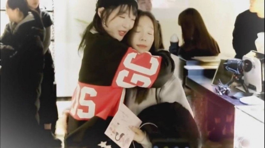 Netizens Recalls The Last Conversation Taeyeon Had With Sulli Before She Died