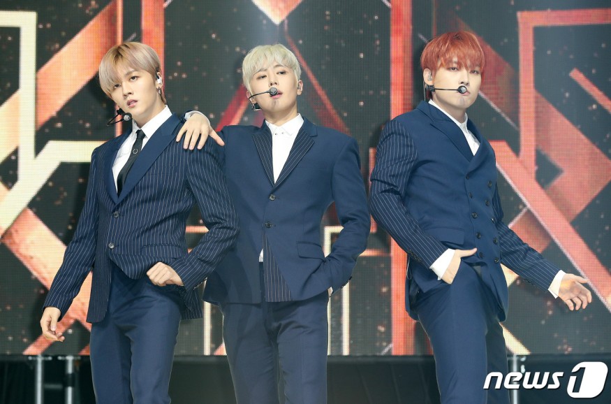 SF9 Comes Back with 1st Album 'First Collection'