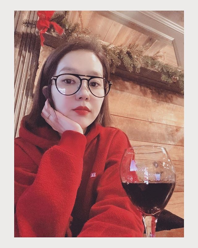 'Fin.K.L' Lee Jin, "Happy New Year" Greeting, Sung Yu‑ri “Blue Susan ♥”