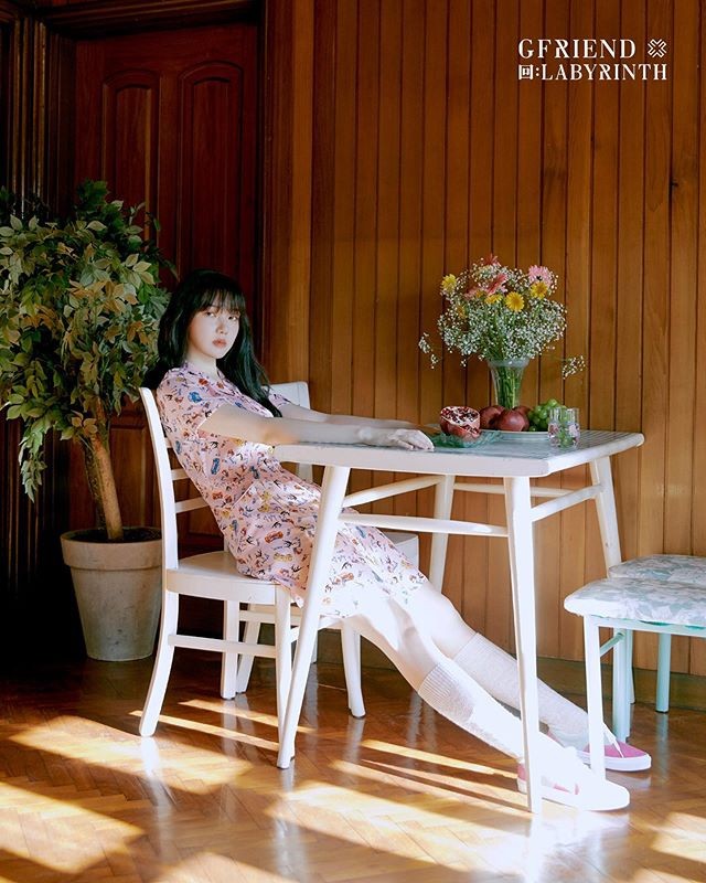 GFriend Unveils New Mini Album '回: LABYRINTH' Concept Photo