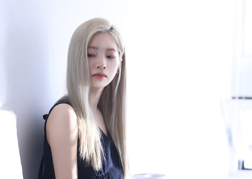TWICE Dahyun, bright blonde style, purity x sexy