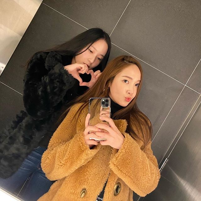 A warm two-shot with Krystal and Jessica