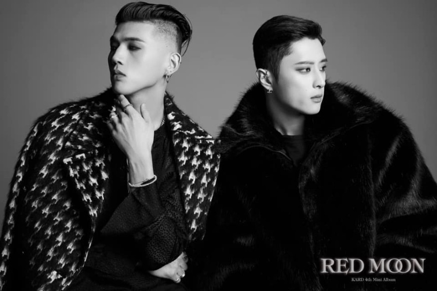 KARD unveils concept photo 'Red Moon'