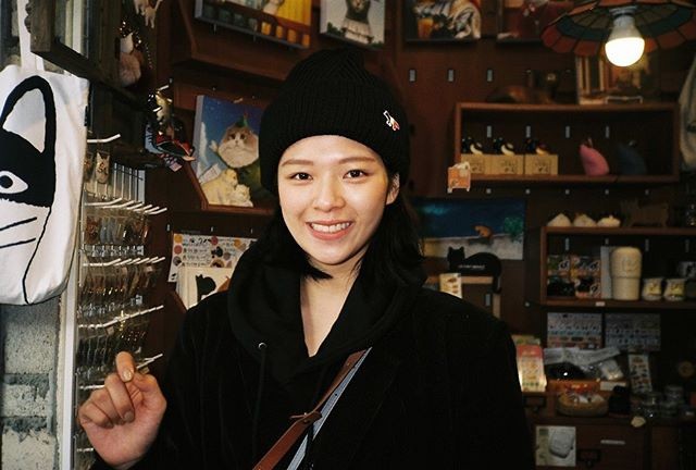 TWICE 'JEONGYEON' reveals film camera photos