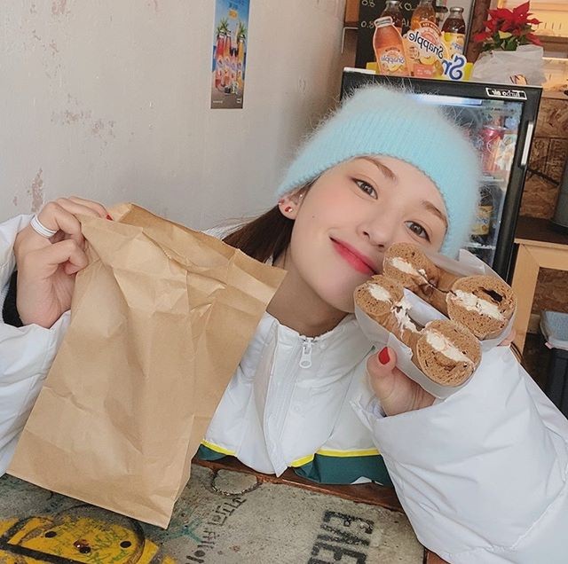 'Graduation' Jeon So-mi "Missing school life"