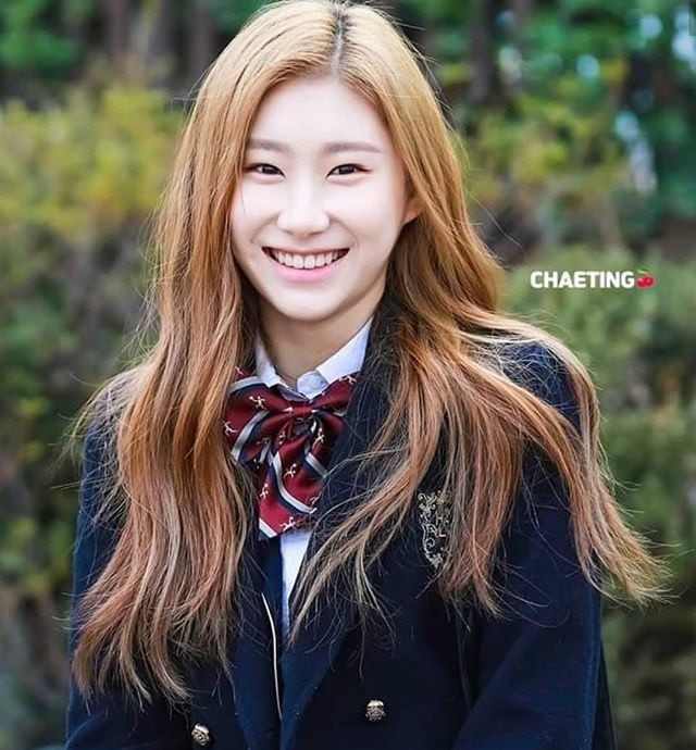 "I'll grow more" Ryujin · Chaeryeong, high school graduation