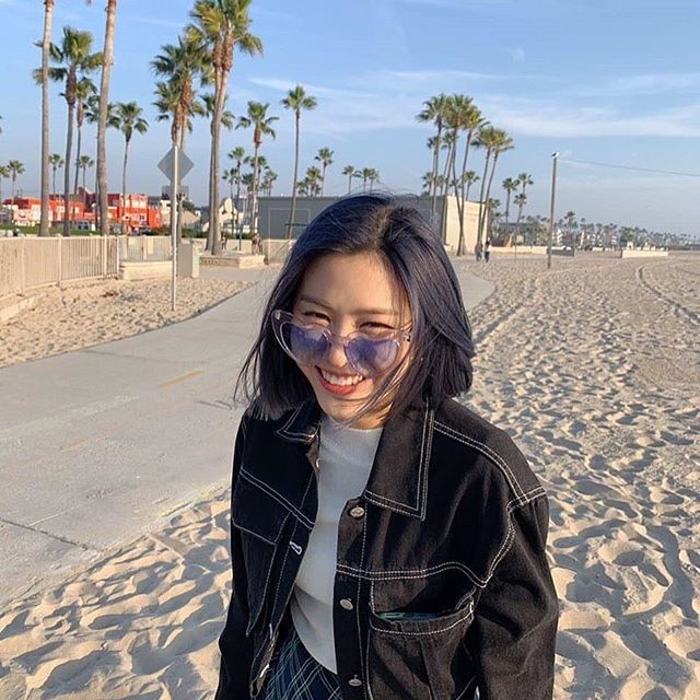 "I'll grow more" Ryujin · Chaeryeong, high school graduation