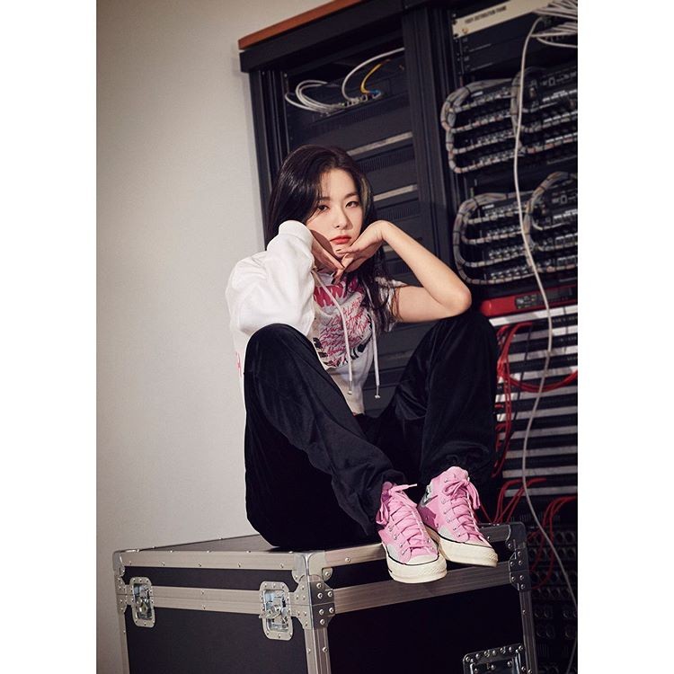 Red Velvet SEULGI, firm taste .. "I like pink"