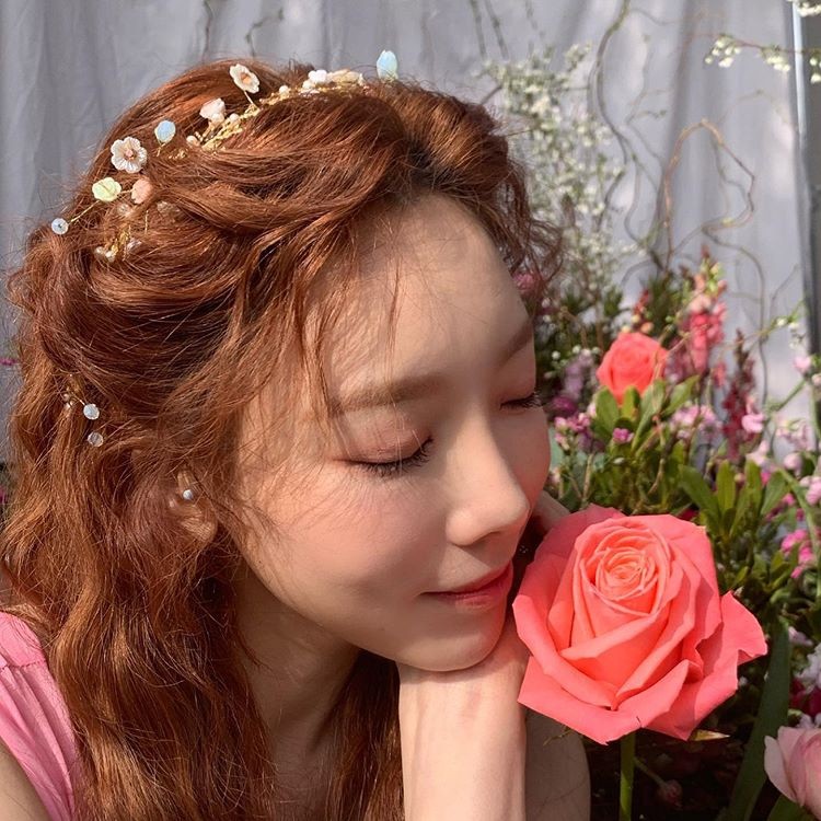 Taeyeon, surprise announces new song 'Happy' on 9th