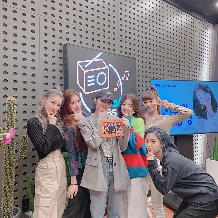 'KBS Cool FM' Jung Eun-ji X ITZY, warm certification shot
