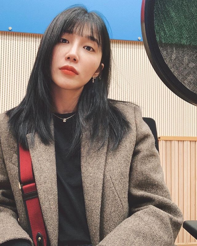 Apink's Jung Eunji Blesses Fans with Lovely "Eye Smile"