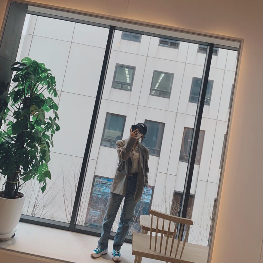 Apink's Jung Eunji Blesses Fans with Lovely "Eye Smile"