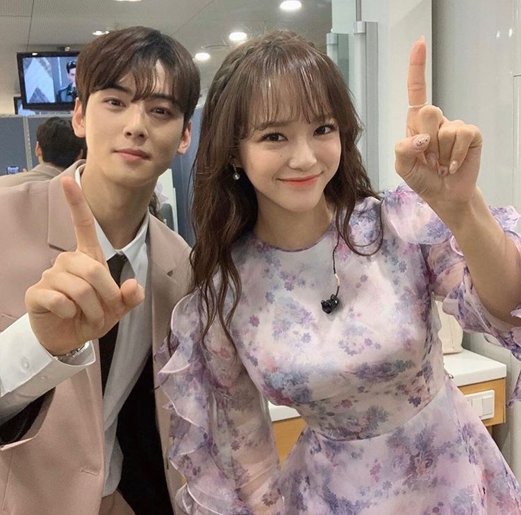 Gugudan's Sejeong, ASTRO's Cha Eun-woo Overflow with Visuals in One Frame