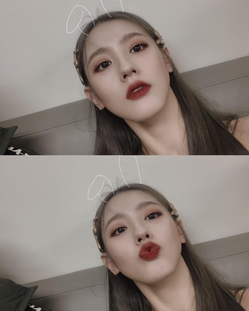 (G)I-DLE's Mi-yeon Exudes Charm and Sexiness in New Photos