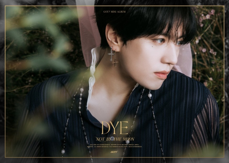 GOT7 Flaunt Elegant, Romantic Visuals in New "DYE" Teasers