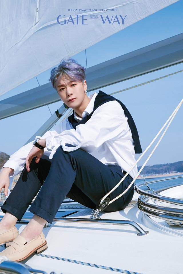 ASTRO Catch Everyone's Eyes in Refreshing "GATEWAY" Teasers
