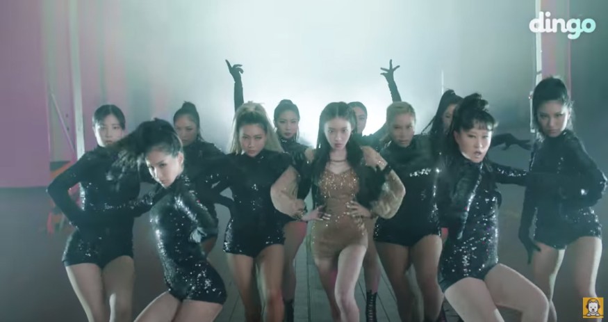 Chung Ha Proves She's The "Performance Queen" in "Stay Tonight" Performance Videos