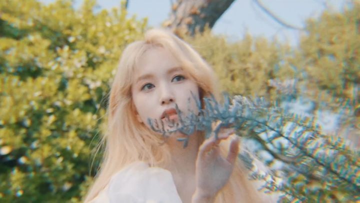 TWICE Mina Transforms Into A Fairy Tale Queen For "MORE & MORE"