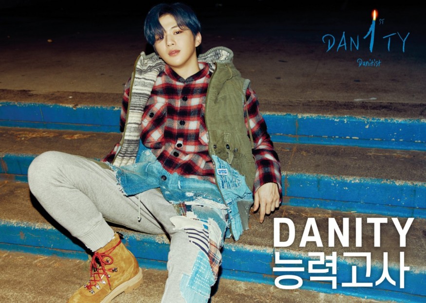 Kang Daniel Flaunts Intense Makeup in First Concept Photo For "MAGENTA"