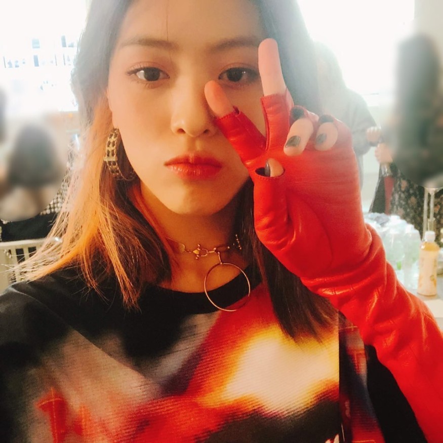 ITZY unveils additional cut behind the set of 'Not Shy' music video