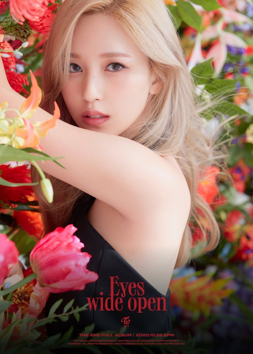 TWICE New Song MV Teaser, a strange tension with the concept of 'good and evil'
