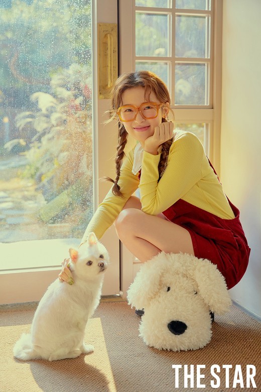 OH MY GIRL Arin "Ari, my dog, is silent but sweet... keeps reminding me"