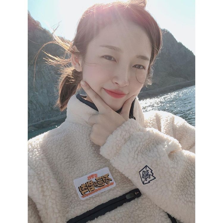OH MY GIRL Arin, white skin and pretty explosion “SBS 'Law of the Jungle' together♥”