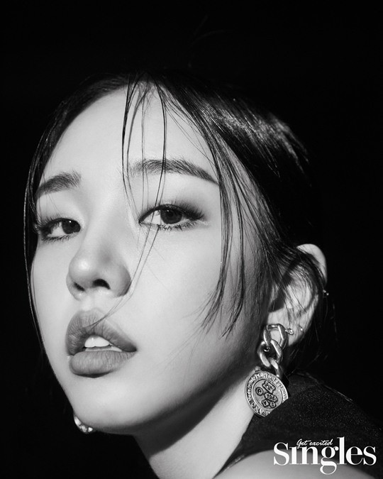 Baek A-yeon "The most important thing in music is the lyrics.. Direct, conversational lyrics touch me"