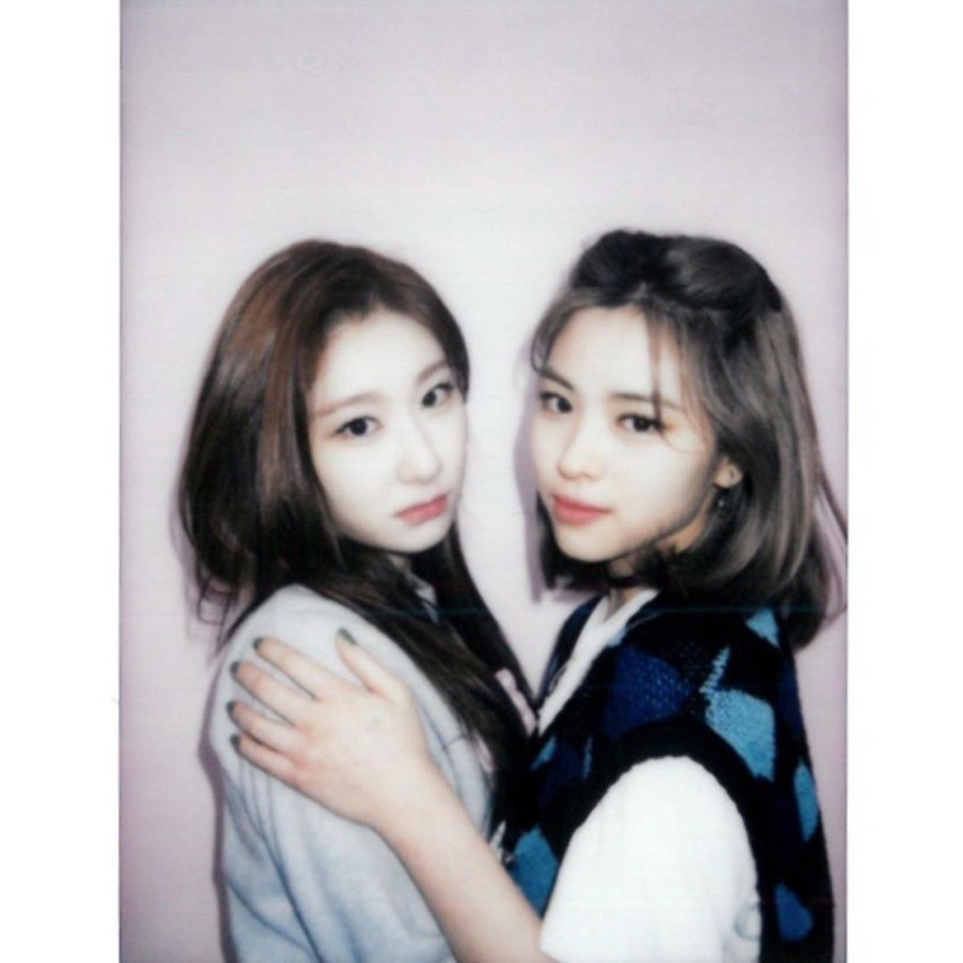ITZY Ryujin X Chaeryeong, 01s combination, 2000s feel
