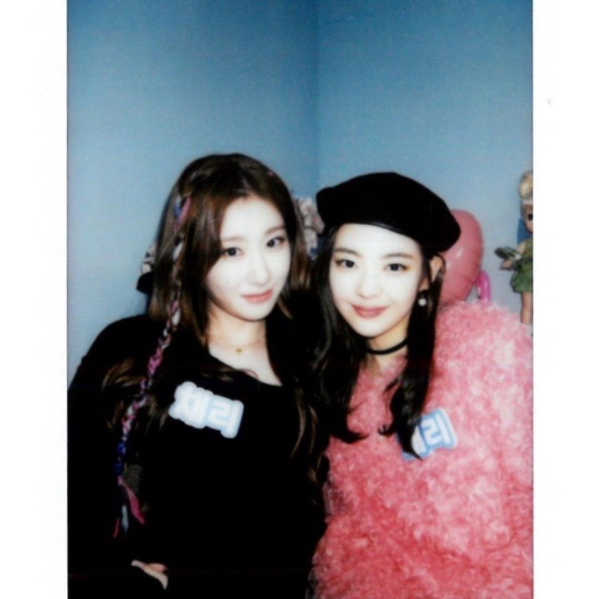 ITZY Ryujin X Chaeryeong, 01s combination, 2000s feel
