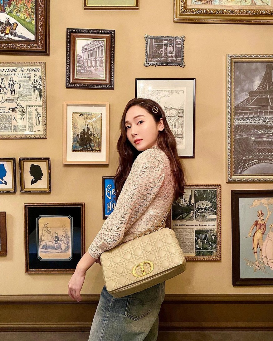 Jessica, so pretty even wearing sportswear