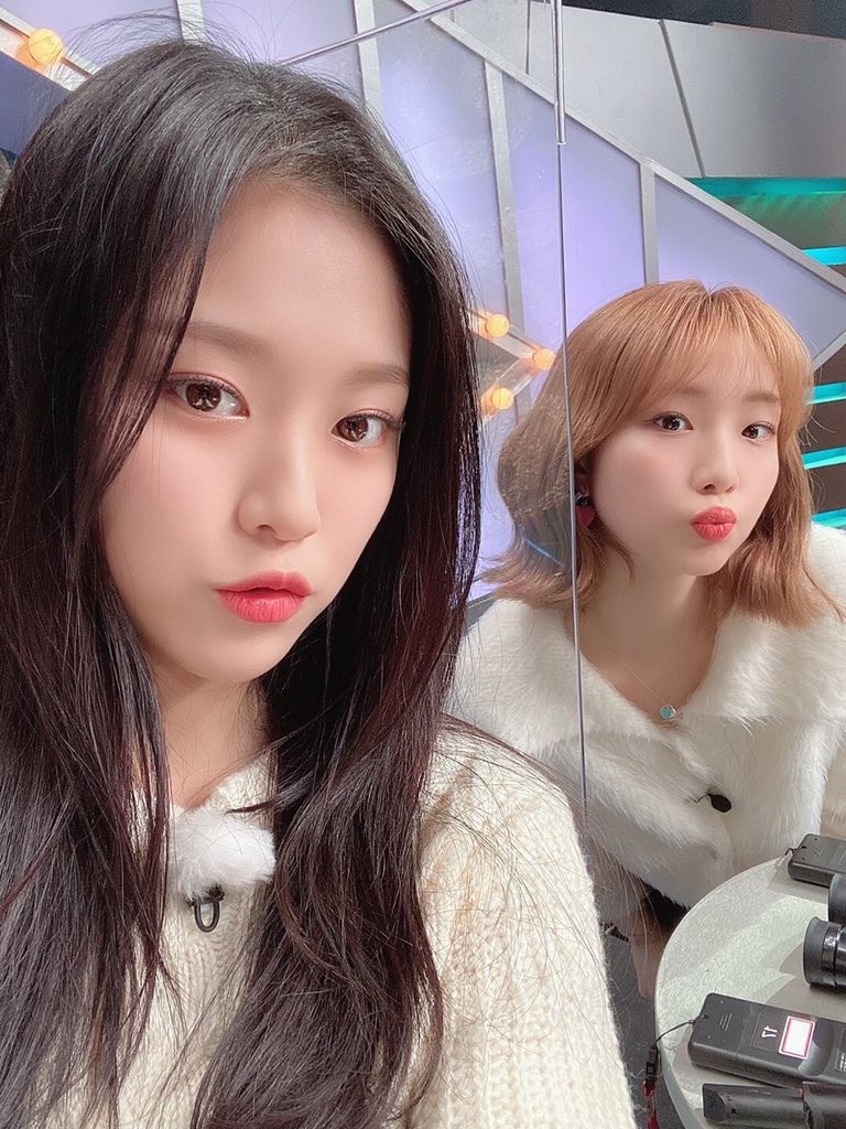 LOONA 'Star' enters top 30 North American radio charts for 6 consecutive weeks