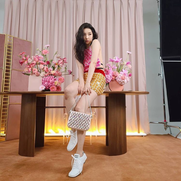 Sunmi, the classic of sexy + freshness... Enchanting atmosphere