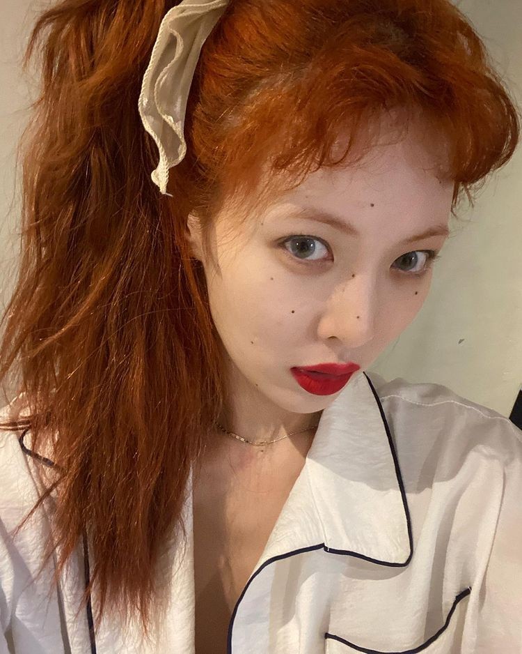 Hyun-a, a hot icon that goes well with dot makeup