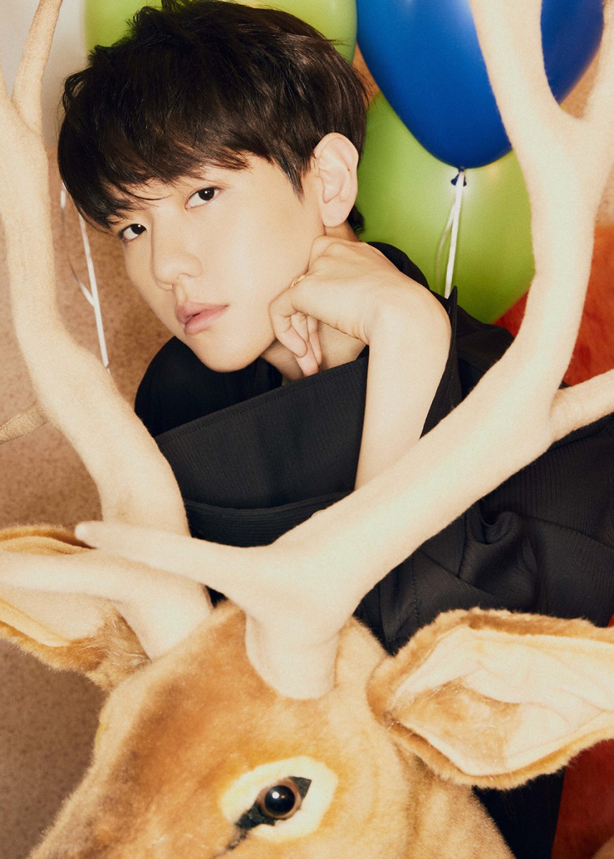 Baekhyun, sold 860,000 new copies... 1st in sales for the first week of solo singer album