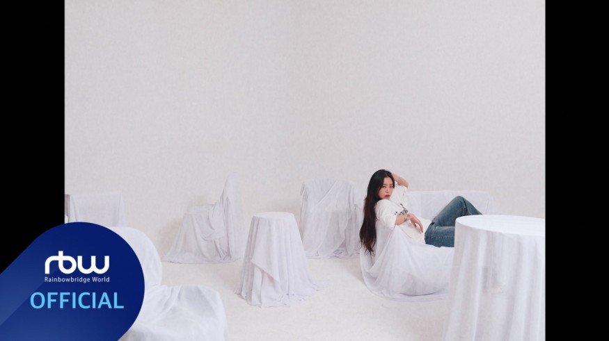 "I want more colors".. Mamamoo Wheein 'water color' that goes well