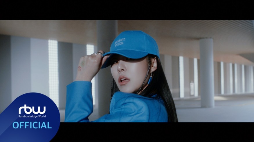 "I want more colors".. Mamamoo Wheein 'water color' that goes well