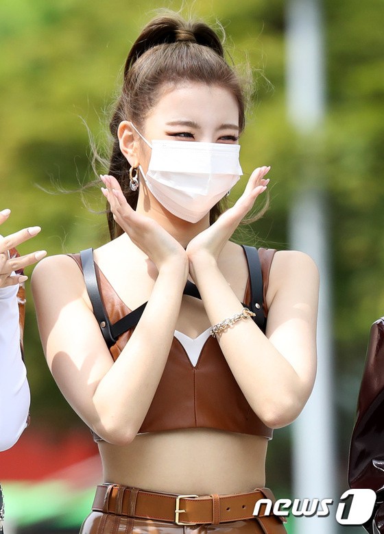 ITZY, sexy 'leather fashion'