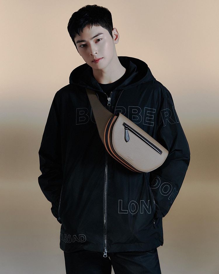 Cha Eun-woo, you look good with short hair