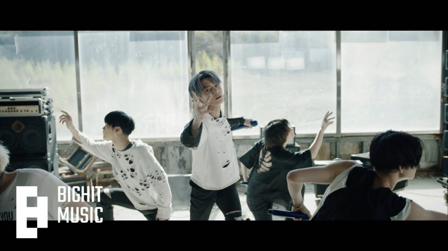 TXT unveils English song 'Magic' stage at THE CORDEN SHOW in the US... global move